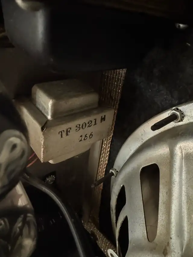 1966 Epiphone Ensign EA-14RVT 2x10 vintage amplifier in Amps & Pedals in City of Toronto - Image 7