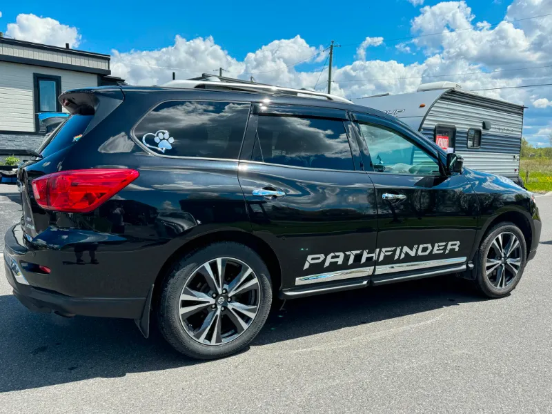 Nissan Pathfinder Platinum 2020 4x4 à 7 passagers