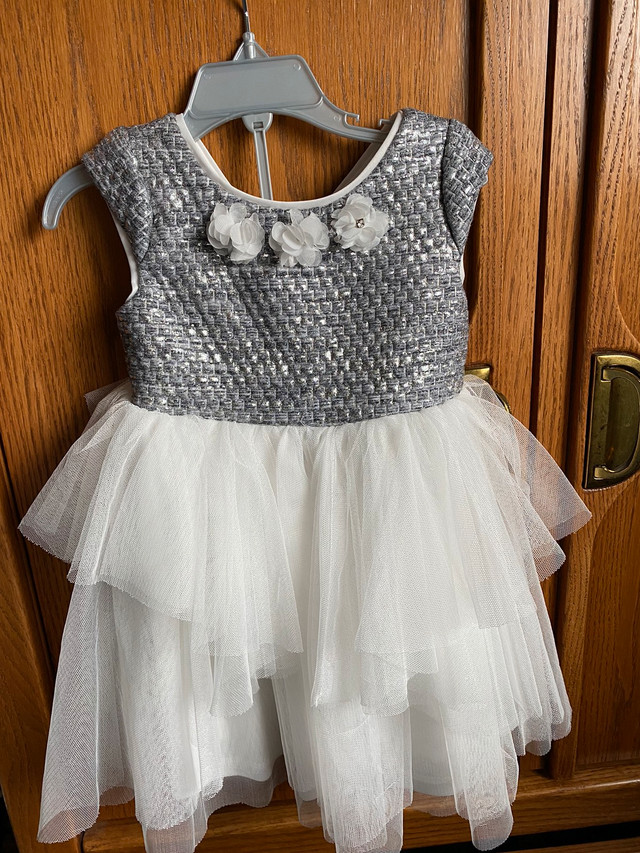 Ava & Yelly party dress size 4 in Clothing - 4T in Calgary