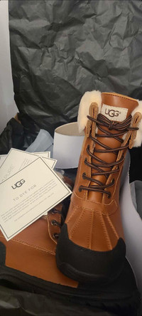 New UGG Butte boots 11.5US MEN
