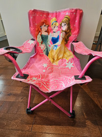 Foldable princess picnic chair