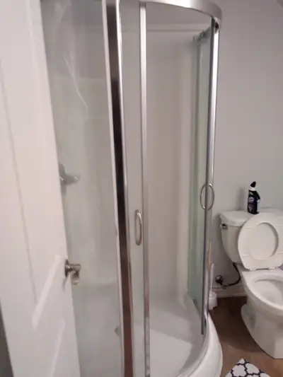 Private room for rent, with personal toilet and shower, laundry on site and Internet all included. W...