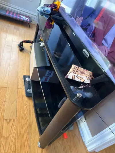 Sonora 190M65 TV Stand/Meuble – excellent condition, View more