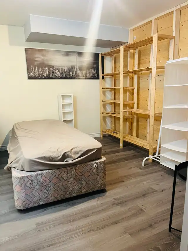 BARRIE BEST ROOMS for RENT February 1st from $495 Sharing rooms in Room Rentals & Roommates in Barrie - Image 9