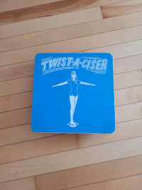 Vintage TWIST-A-CISER Fitness Waist Trimming Balance Board


