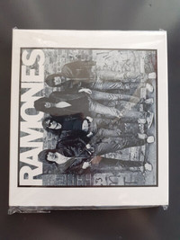 RAMONES REMASTER CD ! BEST OF !  SLIPCASE EDITION !