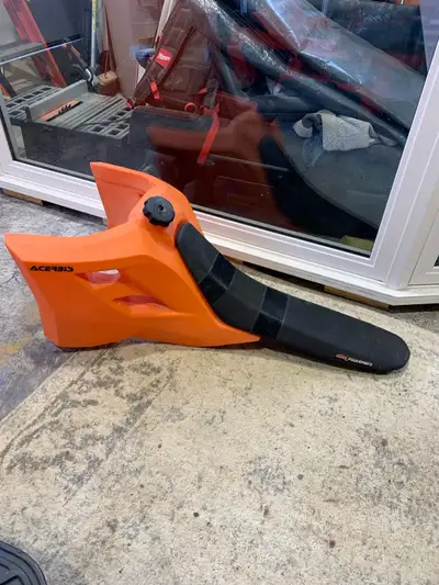 Ktm Acerbis tank and low rise seat. Fits many years and models. Have a few listed in the picture wit...