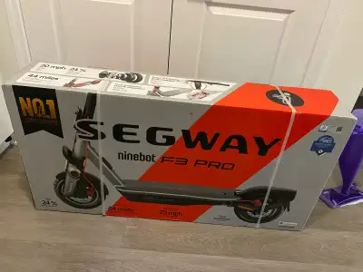Selling the latest model new Segway Ninebot F3 Pro electric scooter, still in its original packaging...