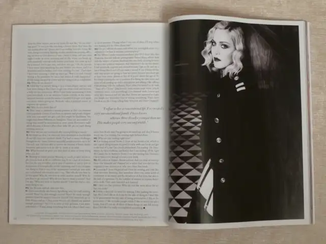 MADONNA-Magazine US Harper's Bazaar 150th Anniv. Collector's in Magazines in Longueuil / South Shore - Image 9