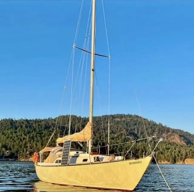 Beautiful 30’ C&C Sailboat  in Sailboats in Victoria - Image 6