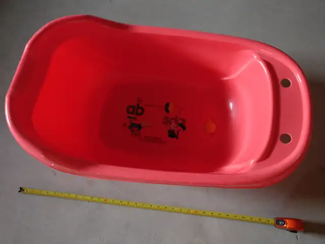 Jumbo toddler bathtub in Bathing & Changing in Ottawa - Image 2