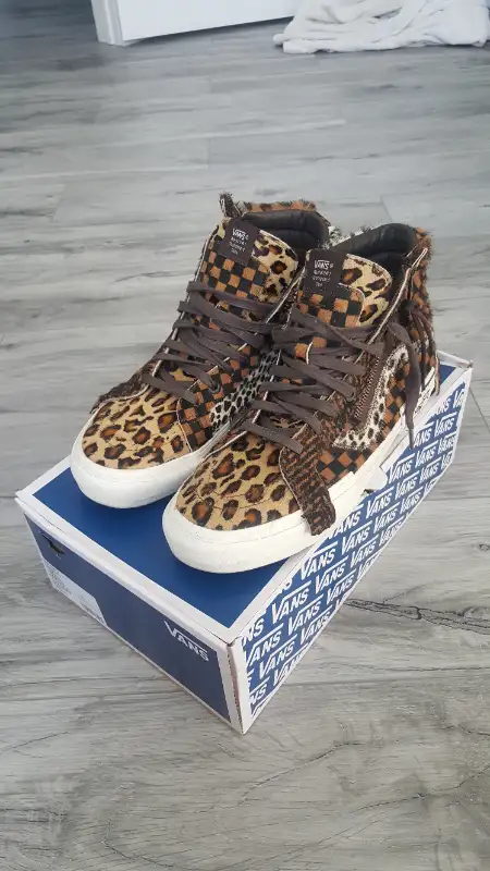 Men's Vans Vault Sk8-Hi Animal Pack shoes in Men's Shoes in Kitchener / Waterloo - Image 2