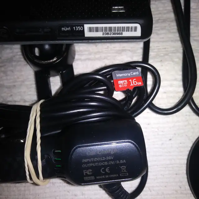 Garmin nuvi 1350 4.3″ GPS Free Maps 16 GB micro SD in General Electronics in City of Montréal - Image 3