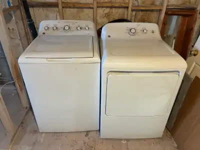 Laveuse secheuse GE Bonne condition 500$ Peut livrer sur la rive sud Texter moi au 438-519-4667 Je r...