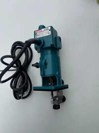 Makita 1/4" Laminate Trimmer 3700B, View more