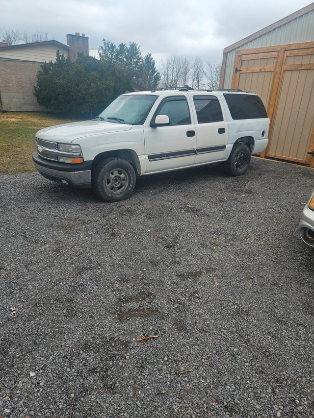2005 chevy suburban 9 passenger in Cars & Trucks in Trenton - Image 4