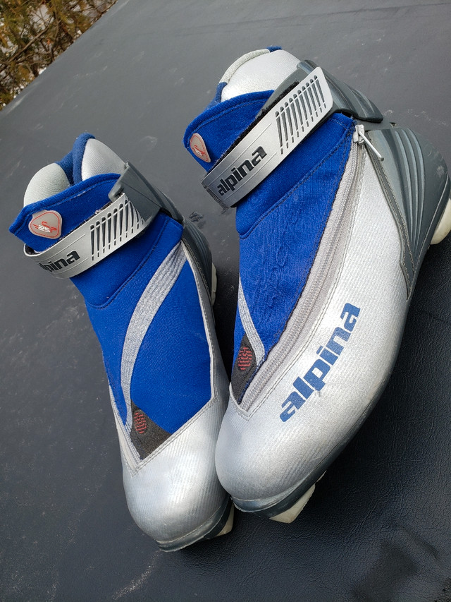 Alpina NNN Cross Country Ski Boots  Size EUR 42 in Ski in Barrie