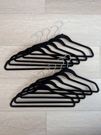 Set of 10 Non-Slip Clothes Hangers