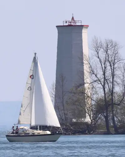 Columbia 8.3 built by Hughes in 1981 available for $9,500. A solid, seaworthy yacht with 27 feet of...