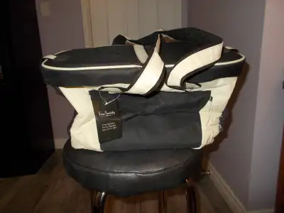 FINE SOCIETY - Picnic Basket / Cooler bag ( New ), View more