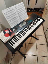 Casio CTK-2100 piano keyboard very good condition