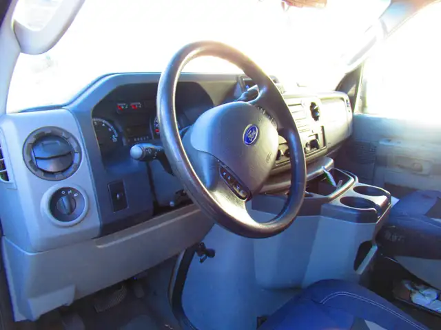 2011 Ford E3500 van604128078820823044