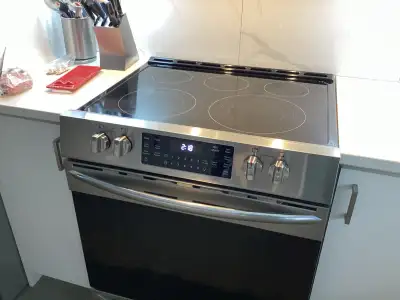 Poêle Frigidaire Gallery 30″ – Convection & Air Fry , View more