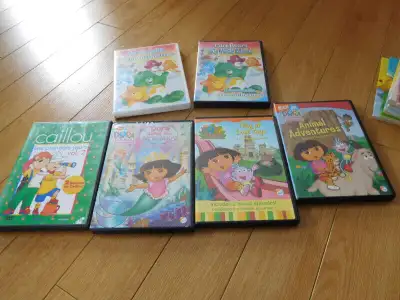 5 DVD pour enfants, un caillou, trois dora.un calinours. Tres propres.