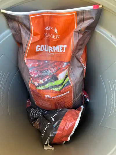 Traeger Gourmet Blend Pellets, View more