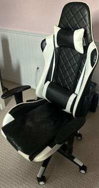 High-Back Gaming Chair (Good Condition)