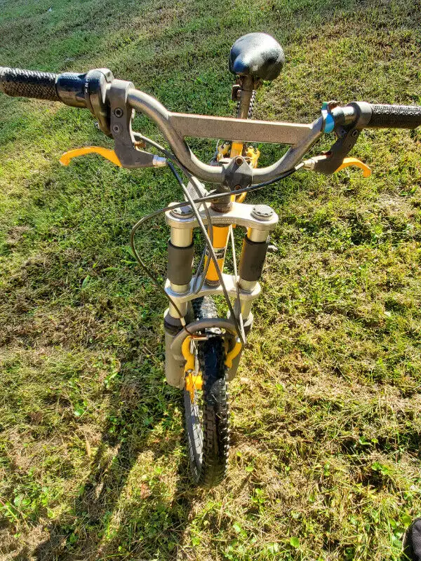 Hummer H2O BMX Style, 7 Speed Bicycle in Kids in Windsor Region - Image 6