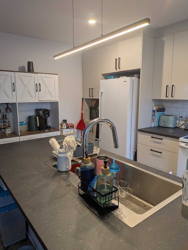 400 Av. Barron — photo 2