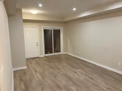2 bedroom condo town in prime location available for rent. $2100 + utilities (wi-fi included). Gorge...