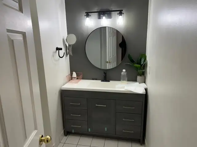 walkout basement apartment for rent in Long Term Rentals in Oshawa / Durham Region - Image 5