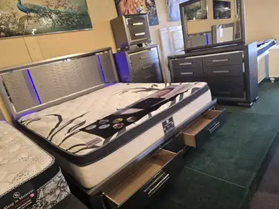 Queen Size Bed – Modern Comfort & Elegant Design, View more