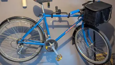 Specialized Rockhopper - S/M Commuter, View more
