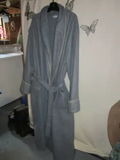 Robe de chambre grise pour homme, View more