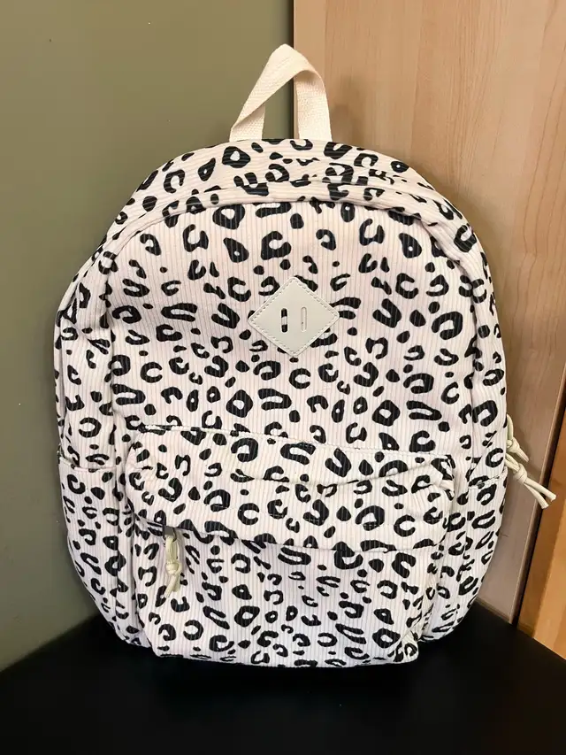 Brand NEW — Large 17” Backpack Travel Bag School in Bags & Luggage in City of Toronto - Image 2