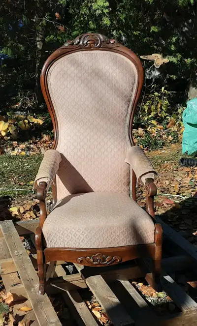 Upholstered nursing rocking chair Decorative wood Damage/ repair on one rocker