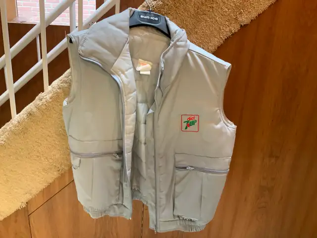 Diet 7Up winter vest size M/L628666608659231221