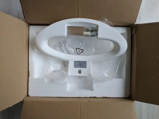 Richmond Hill- NEW LED/Halogen wall lamp (with G9 bulb 40 Watt m in Indoor Lighting & Fans in Markham / York Region - Image 3