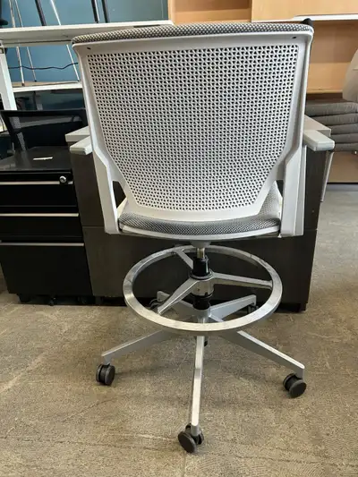 HAWORTH BAR OFFICE CHAIR FOR SALE Modern, Stylish & Durable – Perfect for Office or Home! Brand: Haw...