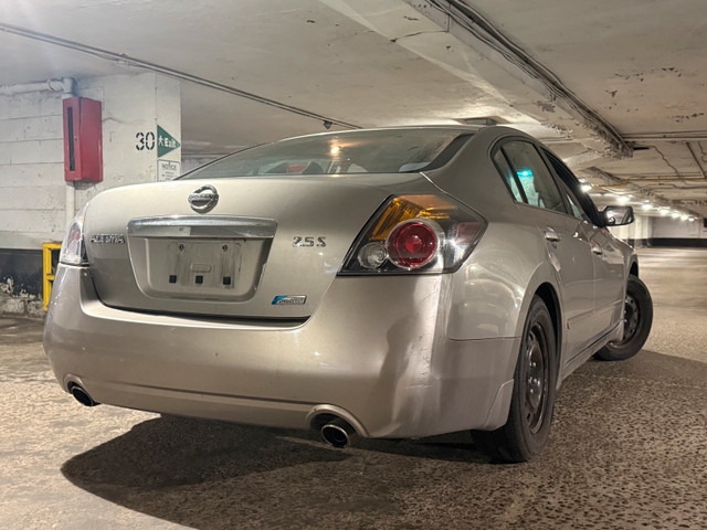 Nissan Altima in Cars & Trucks in City of Toronto - Image 4