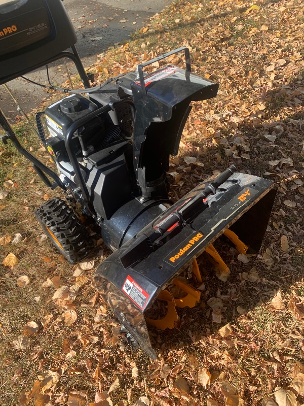 PENDING —— Poulan Pro 2 Stage Snowblower Snowblowers Edmonton Kijiji