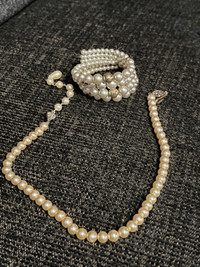 Bracelets and necklaces 