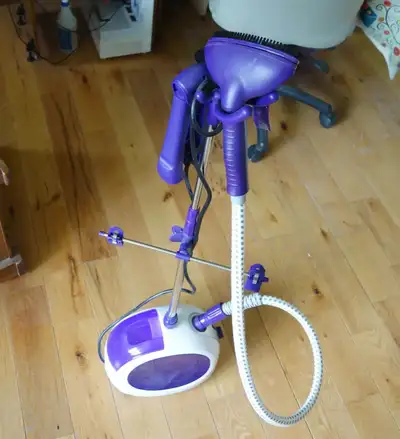 Défroisseur à vapeur vertical en parfait état, View more