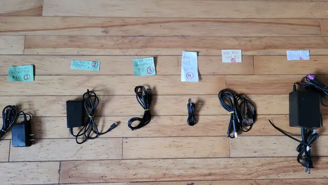 VARIETY OF CHARGERS AND CORDS UNSURE IF THEY WORK. KELLIGREWS PI in Other in St. John's - Image 8