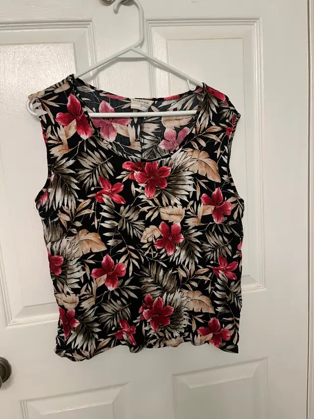 cute sleeveless top, size X, $2 in Women's - Tops & Outerwear in City of Halifax - Image 2