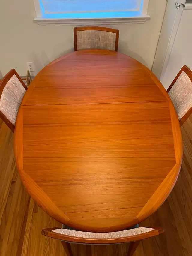 Teak Dining Table in Dining Tables & Sets in London - Image 2