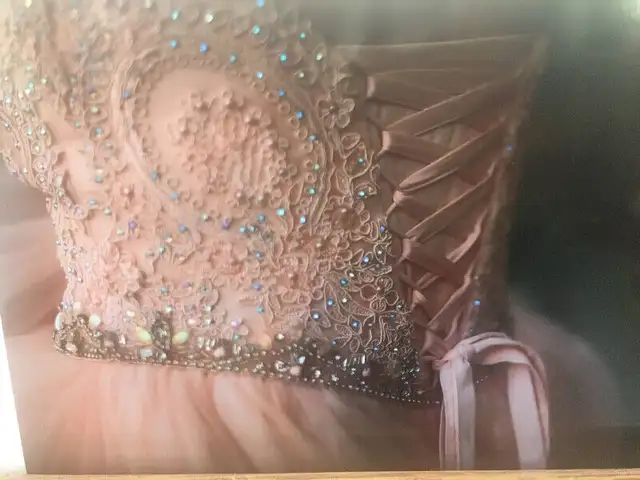 Graduation Dress in Women's - Dresses & Skirts in Lloydminster - Image 4